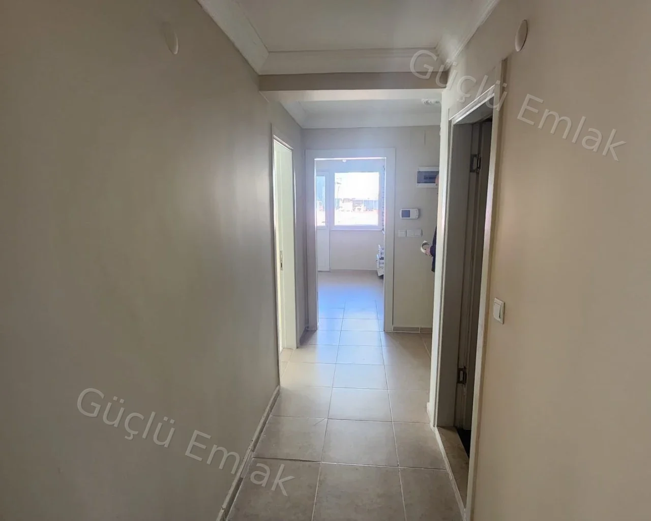 Çarşı Mahallesinde şehrin göbeğinde 3+1 kiralık daire - 6. fotoğraf